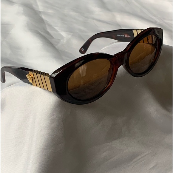 Versace sunglasses - Picture 4 of 16